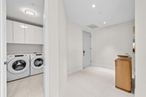 Condo in Riviera Beach, Florida, 2 bedrooms № 2179858 - photo 6
