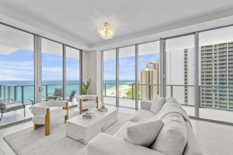 Condo in Riviera Beach, Florida, 2 bedrooms № 2179858 - photo 20