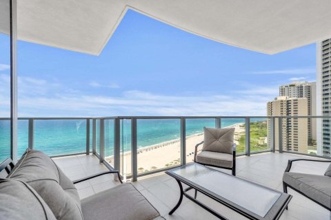 Condo in Riviera Beach, Florida, 2 bedrooms № 2179858 - photo 24