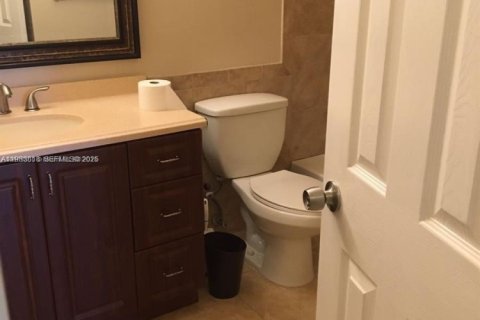 Condo in Miami, Florida, 1 bedroom № 1993297 - photo 8