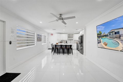 Casa en venta en Hollywood, Florida, 3 dormitorios, 107.77 m2 № 1955343 - foto 8