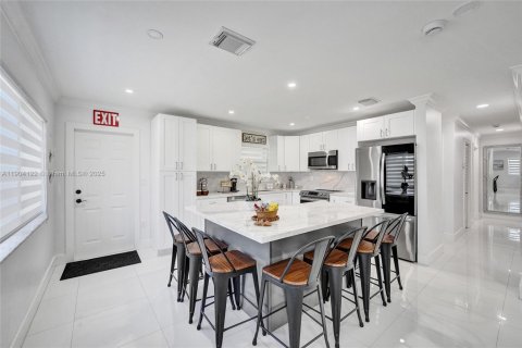 Casa en venta en Hollywood, Florida, 3 dormitorios, 107.77 m2 № 1955343 - foto 9