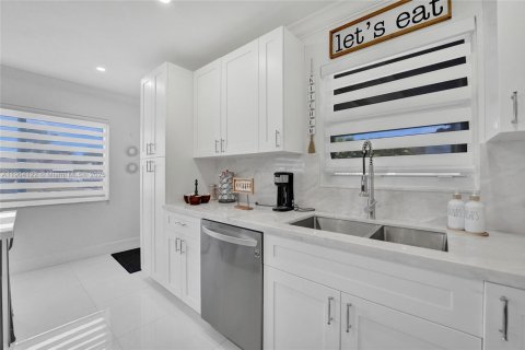Casa en venta en Hollywood, Florida, 3 dormitorios, 107.77 m2 № 1955343 - foto 12