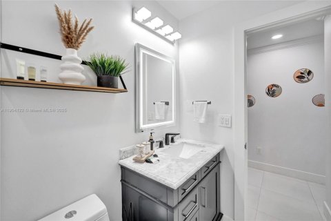 Casa en venta en Hollywood, Florida, 3 dormitorios, 107.77 m2 № 1955343 - foto 18