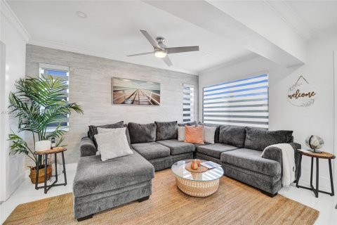 Casa en venta en Hollywood, Florida, 3 dormitorios, 107.77 m2 № 1955343 - foto 6