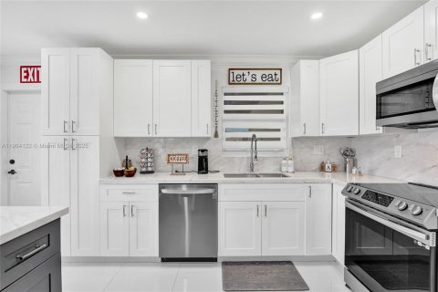 Casa en venta en Hollywood, Florida, 3 dormitorios, 107.77 m2 № 1955343 - foto 15