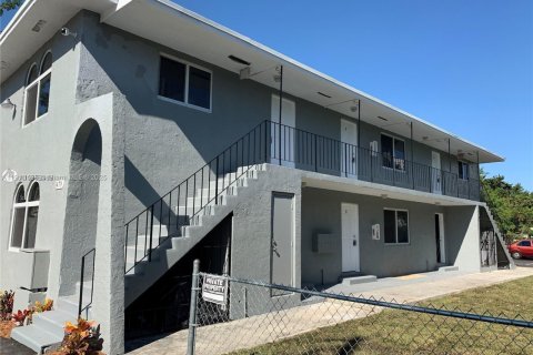 Villa ou maison à louer à Miami, Floride: 1 chambre № 1966420 - photo 2