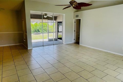 Casa en venta en Port Charlotte, Florida, 3 dormitorios, 146.69 m2 № 1902166 - foto 11