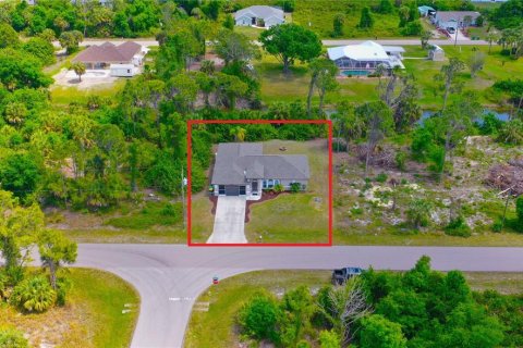 Casa en venta en Port Charlotte, Florida, 3 dormitorios, 146.69 m2 № 1902166 - foto 9