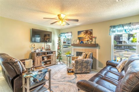 Copropriété à vendre à Bradenton, Floride: 3 chambres, 106.65 m2 № 2202686 - photo 30