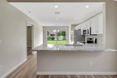 House in Lakewood Ranch, Florida 3 bedrooms, 118.45 sq.m. № 1789397 - photo 11