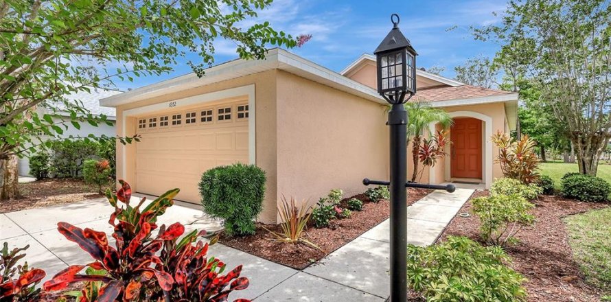 House in Lakewood Ranch, Florida 3 bedrooms, 118.45 sq.m. № 1789397