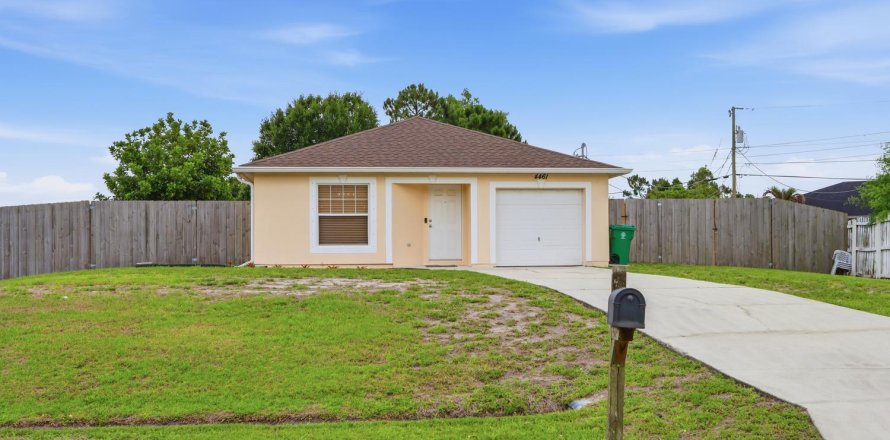 Villa ou maison à Port St. Lucie, Floride 3 chambres, 115.57 m2 № 2089637