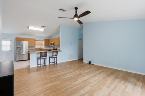 Villa ou maison à vendre à Port St. Lucie, Floride: 3 chambres, 115.57 m2 № 2089637 - photo 9