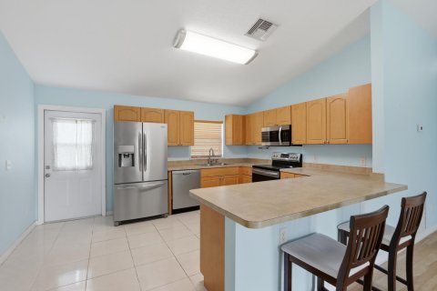 Villa ou maison à vendre à Port St. Lucie, Floride: 3 chambres, 115.57 m2 № 2089637 - photo 5
