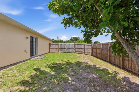 Villa ou maison à vendre à Port St. Lucie, Floride: 3 chambres, 115.57 m2 № 2089637 - photo 28