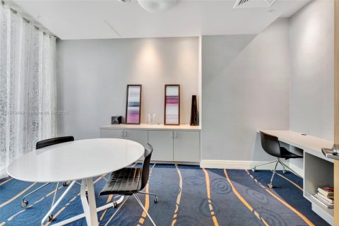 Copropriété à louer à Miami, Floride: 1 chambre, 87.24 m2 № 1921431 - photo 13