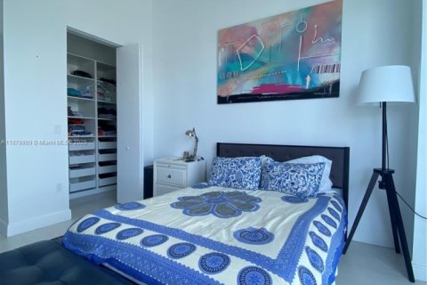 Condominio en alquiler en Miami, Florida, 1 dormitorio, 87.24 m2 № 1921431 - foto 6
