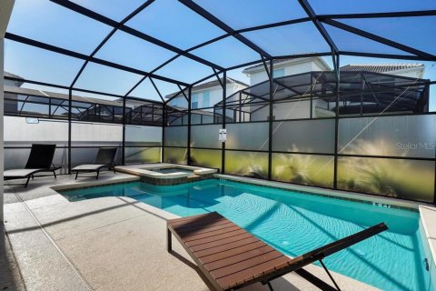 Casa en venta en Kissimmee, Florida, 6 dormitorios, 305.74 m2 № 1540518 - foto 13