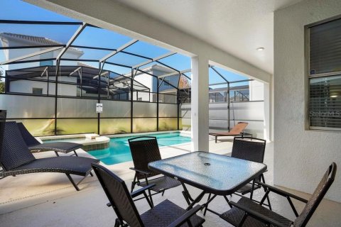 Casa en venta en Kissimmee, Florida, 6 dormitorios, 305.74 m2 № 1540518 - foto 11