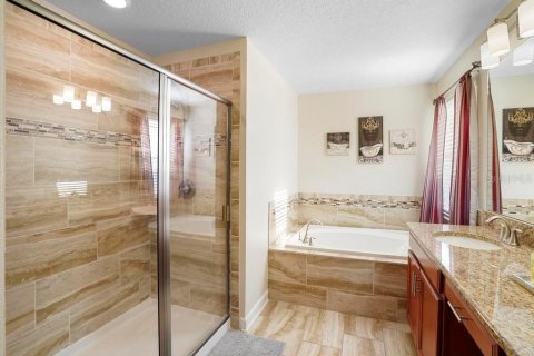 Casa en venta en Kissimmee, Florida, 6 dormitorios, 305.74 m2 № 1540518 - foto 29