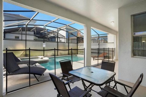 Casa en venta en Kissimmee, Florida, 6 dormitorios, 305.74 m2 № 1540518 - foto 4
