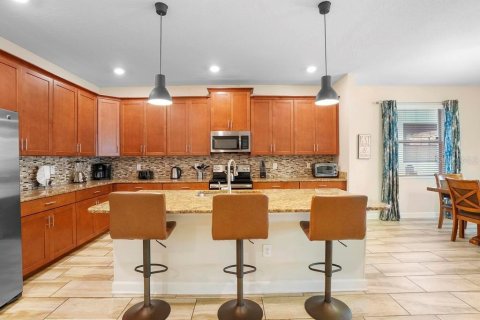 Casa en venta en Kissimmee, Florida, 6 dormitorios, 305.74 m2 № 1540518 - foto 6