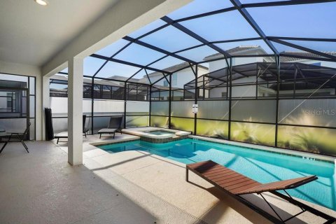 Casa en venta en Kissimmee, Florida, 6 dormitorios, 305.74 m2 № 1540518 - foto 14