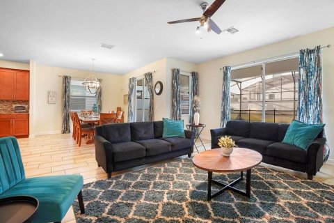 Casa en venta en Kissimmee, Florida, 6 dormitorios, 305.74 m2 № 1540518 - foto 23