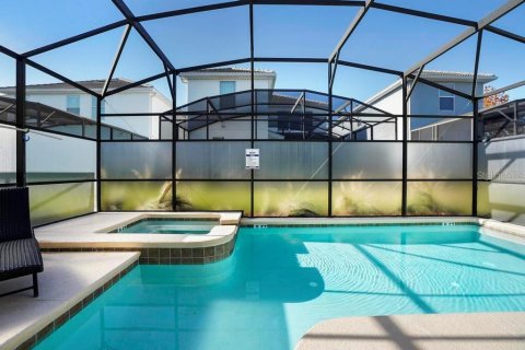 Casa en venta en Kissimmee, Florida, 6 dormitorios, 305.74 m2 № 1540518 - foto 3