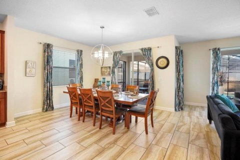 Casa en venta en Kissimmee, Florida, 6 dormitorios, 305.74 m2 № 1540518 - foto 20