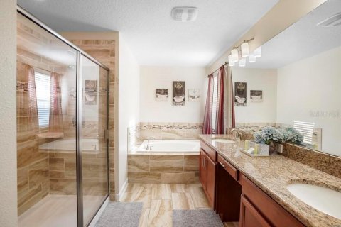 Casa en venta en Kissimmee, Florida, 6 dormitorios, 305.74 m2 № 1540518 - foto 30