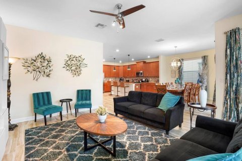 Casa en venta en Kissimmee, Florida, 6 dormitorios, 305.74 m2 № 1540518 - foto 25