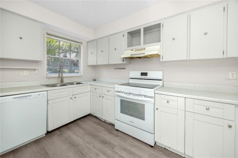 Condo in Tampa, Florida, 2 bedrooms № 2156820 - photo 7