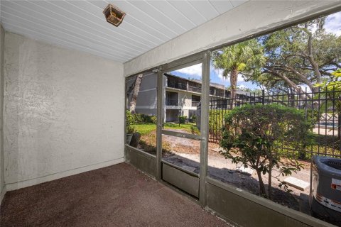 Condo in Tampa, Florida, 2 bedrooms № 2156820 - photo 5
