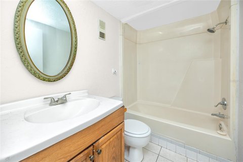 Condo in Tampa, Florida, 2 bedrooms № 2156820 - photo 28