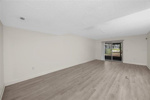 Condo in Tampa, Florida, 2 bedrooms № 2156820 - photo 18