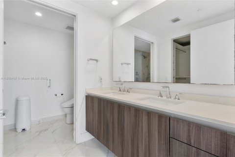 Купить кондоминиум в Майами, Флорида 1 спальня, 70.51м2, № 1814680 - фото 12