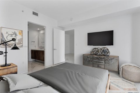 Купить кондоминиум в Майами, Флорида 1 спальня, 70.51м2, № 1814680 - фото 10