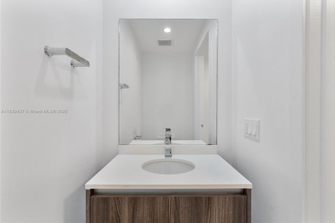 Купить кондоминиум в Майами, Флорида 1 спальня, 70.51м2, № 1814680 - фото 8