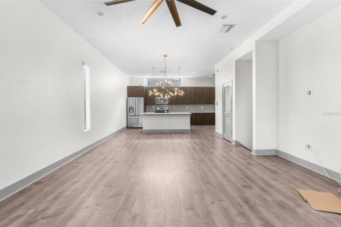 Touwnhouse à louer à Tampa, Floride: 3 chambres, 177.63 m2 № 2105425 - photo 8