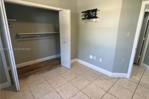 Снять в аренду виллу или дом в Майами, Флорида 3 спальни, 239.69м2, № 2005139 - фото 20