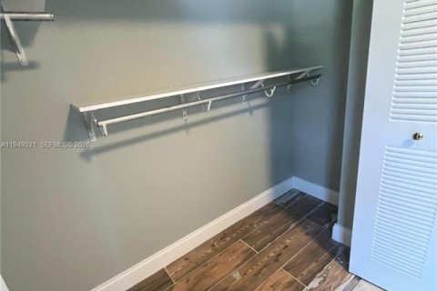 Снять в аренду виллу или дом в Майами, Флорида 3 спальни, 239.69м2, № 2005139 - фото 19