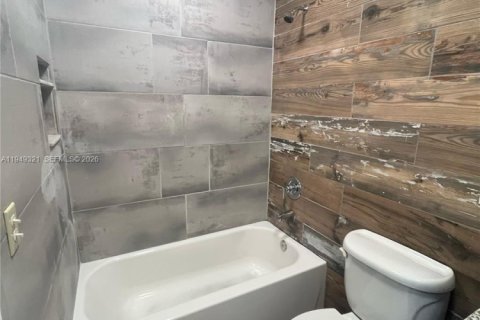 Снять в аренду виллу или дом в Майами, Флорида 3 спальни, 239.69м2, № 2005139 - фото 25