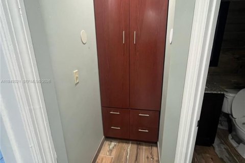 Снять в аренду виллу или дом в Майами, Флорида 3 спальни, 239.69м2, № 2005139 - фото 18