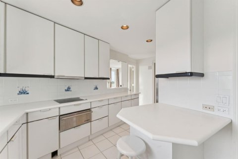 Купить кондоминиум в Палм-Бич, Флорида 7 комнат, 235.51м2, № 2184912 - фото 19
