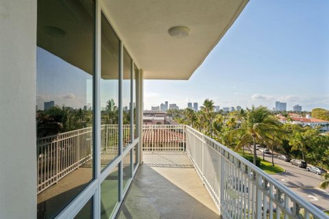 Купить кондоминиум в Палм-Бич, Флорида 7 комнат, 235.51м2, № 2184912 - фото 11