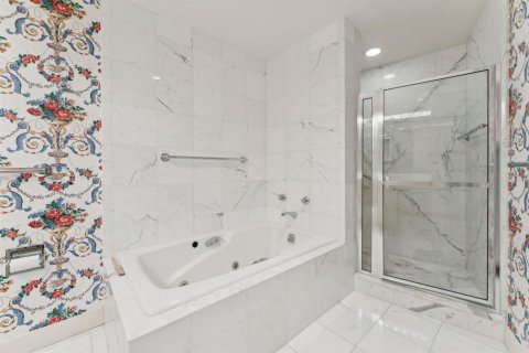 Купить кондоминиум в Палм-Бич, Флорида 7 комнат, 235.51м2, № 2184912 - фото 23