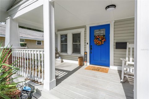 House in Tampa, Florida 3 bedrooms, 141.95 sq.m. № 2223401 - photo 3