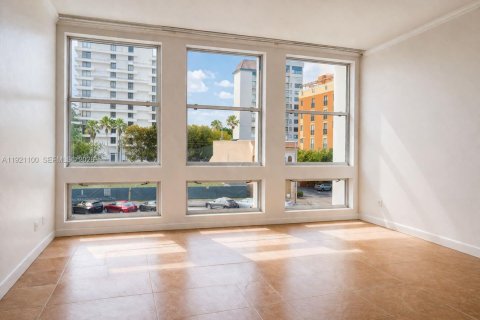 Copropriété à vendre à Coral Gables, Floride: 41.81 m2 № 2039724 - photo 8